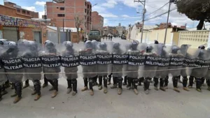 Sube a nueve la cifra de fallecidos por las explosiones en Viacha; buscan a cinco personas