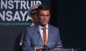 Paz apuesta por reducir el déficit y la subvención para estabilizar la economía