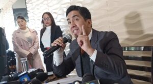 Gobierno evaluará aumento salarial de 2027 según la situación económica