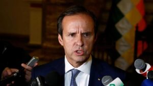 Tuto Quiroga lidera la aprobación opositora con 58% en el eje central