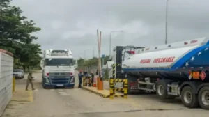 El precio referencial del diésel importado baja a Bs 16,50 por litro