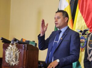 Lara cuestiona a la Fiscalía y presenta nuevo audio que involucra a un ministro