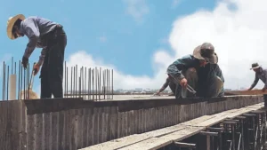 Construcción profundiza su crisis por caída del sector y alza del diésel