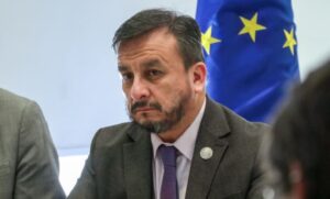 Exministro alerta que contrabando de GLP hacia Perú puede afectar el abastecimiento nacional