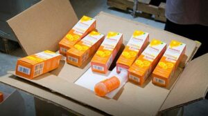 Aduana comisa tres contenedores con cosméticos declarados como juguetes