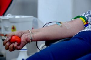 Salud pide donantes habituales de sangre para garantizar transfusiones a niños con cáncer