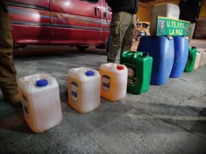 Aprehenden a hombre acusado de acopiar gasolina para venderla por redes sociales
