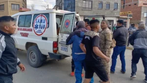 Viacha: buscan a 14 uniformados tras las explosiones