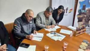 Lucha Contra el Contrabando e Iniaf coordinan acciones para controlar el ingreso ilegal de semillas