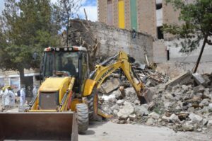 Viacha: suspenden temporalmente la remoción de escombros por riesgo en la infraestructura