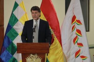 Álvaro Arias asume de forma interina la Presidencia de la Aduana Nacional