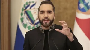 El Salvador evalúa liberar anticipadamente a unos 5.000 detenidos vinculados con pandillas