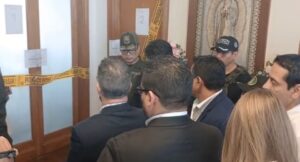 Fiscalía desprecinta oficinas utilizadas por Roger Mariaca como parte de una investigación