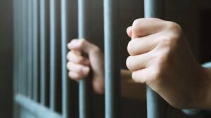 Alerta del FBI permite aprehender en Tupiza a un hombre investigado por incitar a menores a autolesionarse