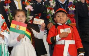 Bono Juancito Pinto beneficiará a más de 2,2 millones de estudiantes en Bolivia