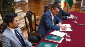 Gobierno aprueba financiamiento de $us 30,2 millones para modernizar el alumbrado público